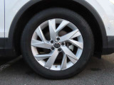 235/55R18インチ・アルミホイールになります。