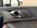 BMW専門のメカニックが、100項目にも上るポイントを徹底的にチェック。交換基準に達した部品があれば、弊社負担にて交換後、お客様へご納車致します。