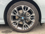 アウトバーンでの走行を見据えたBMWのブレーキシステムはもしもの時にもいち早くマシンを停止してくれます。