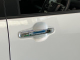 品質へのこだわり!フロアマットやシートなど車内をキレイに清掃し、ニオイや汚れなどを徹底的にクリーニングしてもらっております。室内はピカピカです☆