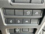 両側電動スライドドアになります。