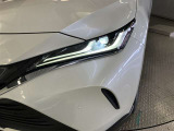 LEDヘッドライトです。デザイン性がよくとても明るいので、夜間の走行や悪天候でも安心です。しかも長寿命!