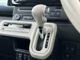 当社の中古車は全車両整備付価格です。別途、整備料金をいただくことはございませんのでご安心ください。全社オイル、オイルフィルターの交換はもちろんのこと、必要と判断された消耗品は交換させていただきます