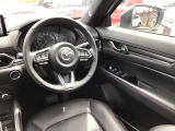 現在のMAZDA車はインパネ配置が視線の動きが少なくなるように設計レイアウトされています☆ひとつひとつの部品からMAZDAの安全に対するこだわりを感じる事が出来ます☆