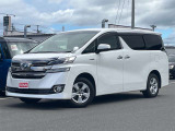 当店は常時100台の在庫を展示しており、県内随一規模のハイブリッドカー専門店です。
