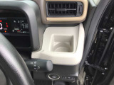 運転席ドリンクホルダーです☆
