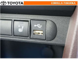 ポータブルオーディオなどの機器を接続して、車両のスピーカーで聞くことができます。