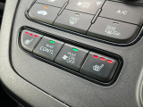 冷えが気になる方にもうれしい、運転席&助手席シートヒーター。