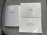 新車時保証書、取説、ナビ取説付属します。