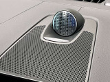 スピーカーはイギリスの高級オーディオメーカー「Bowers & Wilkins」の物が装備されております。クリアで包み込まれるようなダイナミックなサウンドをお楽しみいただけます。