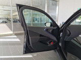 BMWプレミアムセレクション前橋では、高年式低走行モデルからMモデル、年式が経ちなかなかディーラーでは見かけないモデルまで幅広いラインナップで認定中古車を取り扱っております。品質に自信があります。