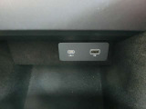 ドリンクホルダー下にUSB/C-typeポートがあります。