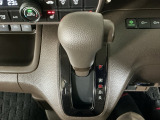 オートマチックシフトレバーは、手になじみ操作しやすい形状で安全運転にもつながります♪