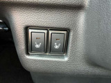 前席シートヒーター装備で寒い時の運転も快適☆