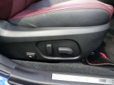 パワーシート搭載しております!微妙な調整が手軽にでき、ピッタリのポジションで運転することが可能です♪