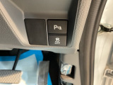 パーキングセンサー、横滑り抑制機能搭載。駐車時の障害物検知や滑りやすい路面での車両安定性を高め、安全運転をサポートします。