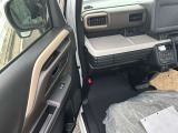 ☆お車についた傷やヘコミ、事故の修理もハヤシにお任せください。自社鈑金工場で修理ができますの安心です☆