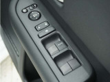 ◆パワーウィンドウスイッチ◆運転席から全席の窓の開閉操作を行うことが出来いつでも換気ができます!