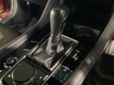 全てのトランスミッションのメリットを兼ね備えた理想的なAT、それがSKYACTIV-DRIVE(スカイアクティブドライブ)です。「滑らかな変速」「ダイレクト感あふれるシフトフィール」そして「低燃費」です!