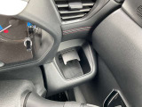 運転席側ドリンクホルダー