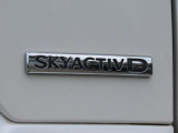 パワフルな走りと優れた省燃費を両立するクリーンディーゼルエンジン「SKYACTIV-D」を搭載!低回転から湧き上がる力強いトルクで、高速道路や坂道でもゆとりある快適なドライブを楽しめます。