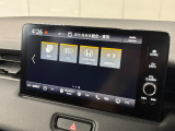 ナビのオーディオソース画面です!ラジオやBluetoothなど、さまざまな音楽ソースを選択して楽しめます。お好みの音楽を聴きながら、毎日の通勤からロングドライブまで快適にお過ごしいただけます。