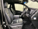 フロントシートです。シートは車両から取り外して徹底洗浄!安心してお座りいただけます!