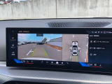 リアビューカメラ、トップビュー+サイドビューカメラ名前の通り車体後方を映し出すカメラと、車両周辺を真上から見た画像を合成して表示するカメラです。もちろんサイドビューカメラも付属します。