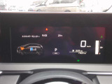 弊社試乗車で使用しておりました 走行距離も少ない車両となっております。