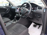 認定中古車保証1年間距離無制限の保証とロードアシスタンスサービスが全車に付帯されています。また、1年間または2年間の延長保証(有償)もご利用いただけます。