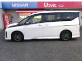 内外装およびエンジンル-ムなど専用クリ-ニング致します。車両クリ-ニングのプロが施工致しますので!高品質な1台に蘇りますよ♪(全在庫無料施工)