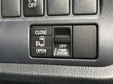 片側電動スライドドアのスイッチ付です。車内からもスイッチひとつで楽にドアの開閉が可能です。電動なので開閉時に力を使う必要がなく、半ドアになることもありません!