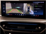 【バックモニター】&rdquo;R&rdquo;レンジにシフトチェンジして頂くとバックカメラとセンサーが起動し駐停車時の運転をサポートします。
