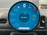 円形有機ELセンターディスプレイ、ミュージックサーバー、Bluetooth、ハンズフリーフォン付。