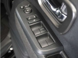 ◆パワーウィンドウスイッチ◆運転席から全席の窓の開閉操作を行うことが出来いつでも換気ができます!