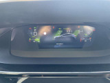 運転中の視線移動を抑えるレイアウトの「iCockpit」。