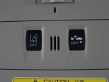 アイサイトによる安全装備が備わっております☆諸突軽減ブレーキや車線逸脱警報などが付いておりますので、もしもの時にも安心ですね(^^♪
