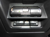 【 ETC車載器 】今や必需品のETC車載器。ETC専用のスマートインターなどを利用できて非常に便利なアイテム。