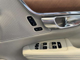 ご覧いただきありがとうございます。車両詳細等お気軽に店舗スタッフまでお問い合わせください。通話無料の専用フリーダイヤルも