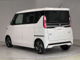 【ワイド保証】日産販売店の中古車には、無料で保証が付いています。走行距離無制限で、無料保証期間は1年間から。品質に自信があるから実現した、日産ならではの保証です。