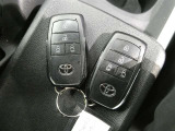 ◆◆◆キーを取り出すことなくドアの施開錠、エンジンの始動が可能で便利な「スマートキー」付きです!!!
