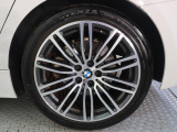 BMWならではの卓越した走りを支えるホイールと足回りです!