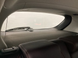 荷室のプライバシーを守ってくれるパーセルカバー。見た目もスッキリ、防犯性も高まります。