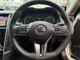 取り回しがしやすいハンドルデザインで、手にしっかり馴染みとても運転しやすいハンドルです!