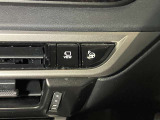 パーキングアシストが装備されているので車庫入れも楽々です