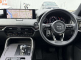 操作性の良いダッシュボードと運転席周り