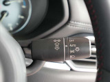 オートライトも装備されております!対向車や先行車等を検知して眩しくならないようハイビームの位置を調整してくれます!