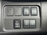 ハンドルヒーター付き☆冬場の寒い運転時にお使いください★両側電動スライドドア☆お買い物や、レジャーの際にも両手が荷物でふさがること結構ありますよね。。そんな際にも幅も取らず、開けやすく便利♪