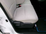 運転席ヒーター付シート。冬でも快適です。