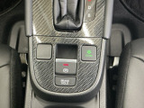 停車中にブレーキペダルを踏み続けなくてもブレーキ保持ができるオートマチックブレーキホールド機能もついております。『ECONスイッチ』車を低燃費モードに自動制御します。